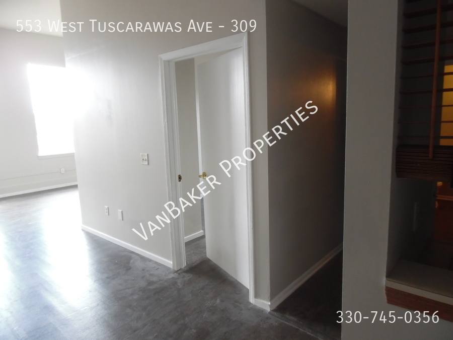 Apartment for rent at 553 W Tuscarawas Ave #309, Barberton, OH 44203