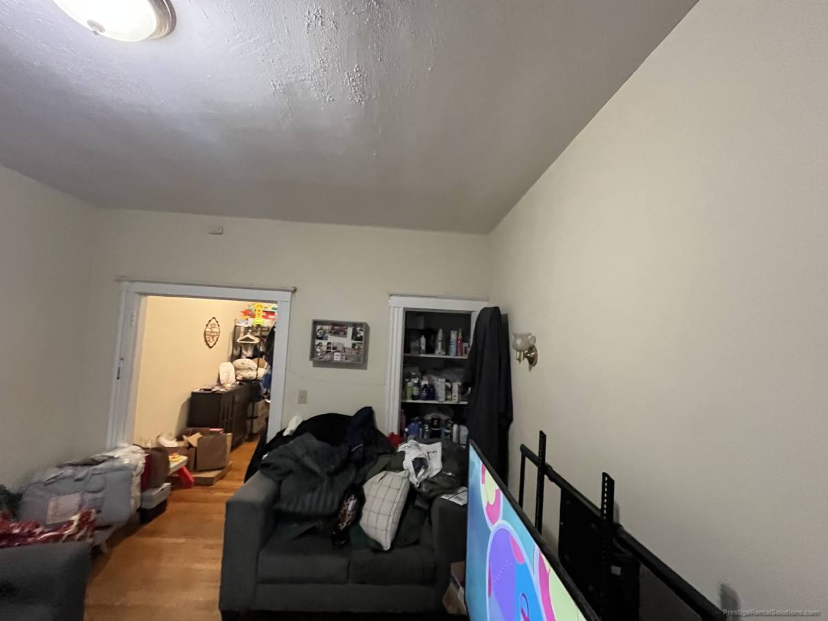 Apartment for rent at 1140 River St #2R, Hyde Park, MA 02136