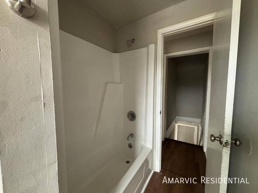 Townhouse for rent at 656 Dr Martin Luther King Jr Blvd #8, Kinston, NC 28501