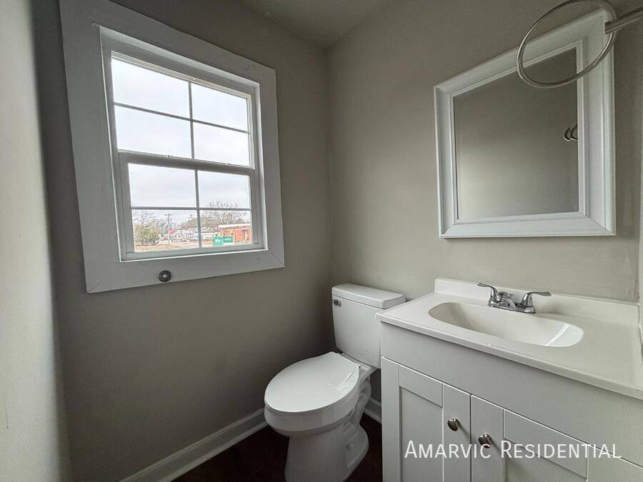 Townhouse for rent at 656 Dr Martin Luther King Jr Blvd #8, Kinston, NC 28501
