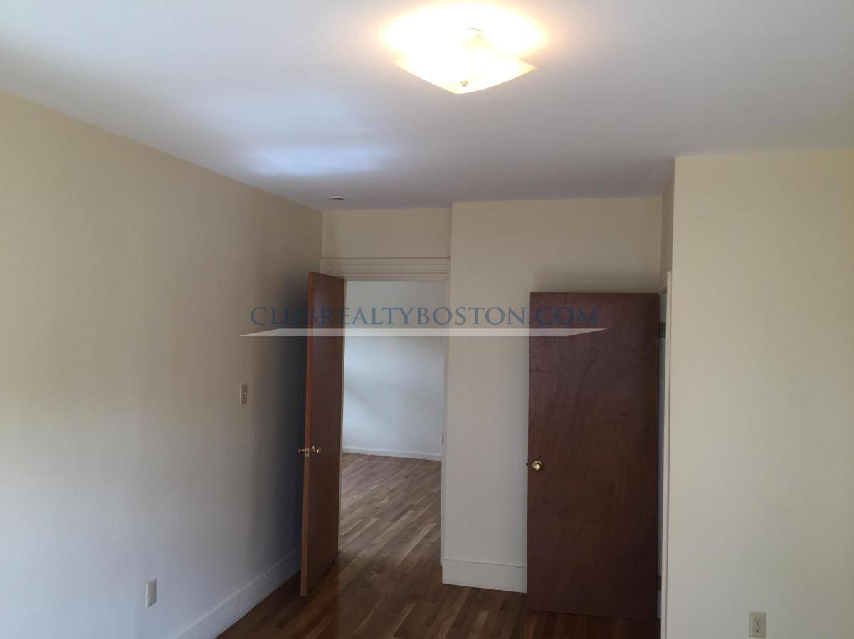 Apartment for rent at 19 Norumbega Terrace #1, Waltham, MA 02453