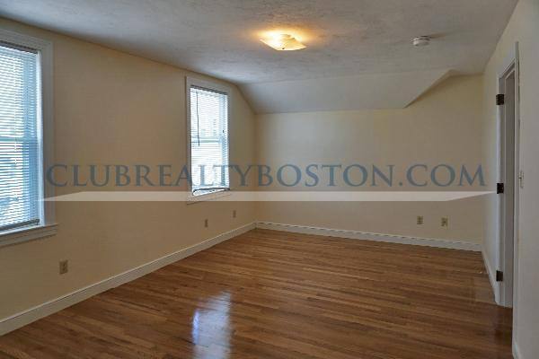 Apartment for rent at 19 Norumbega Terrace #1, Waltham, MA 02453