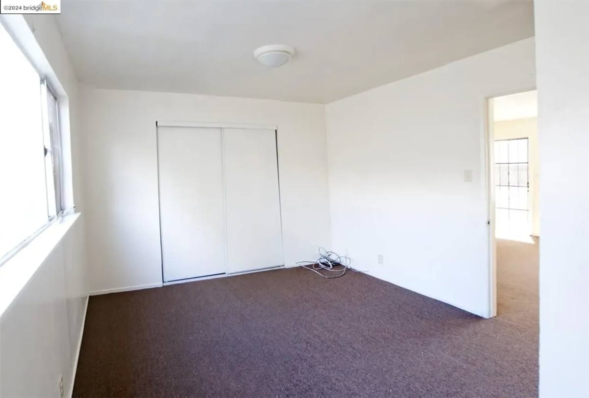Apartment for rent at 2811 Nicol Ave, Oakland, CA 94602