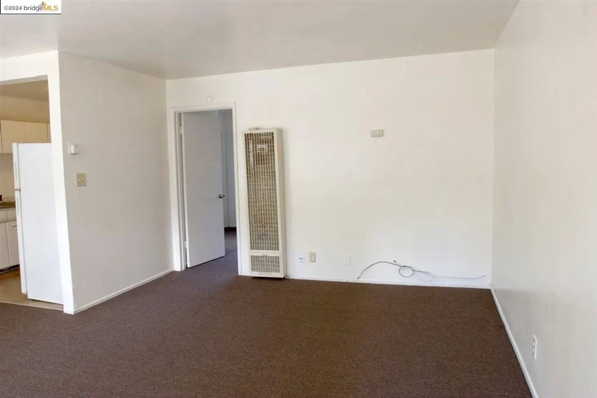Apartment for rent at 2811 Nicol Ave, Oakland, CA 94602