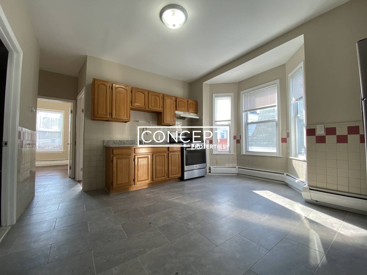 Apartment for rent at 119 George St #2, Roxbury, MA 02119