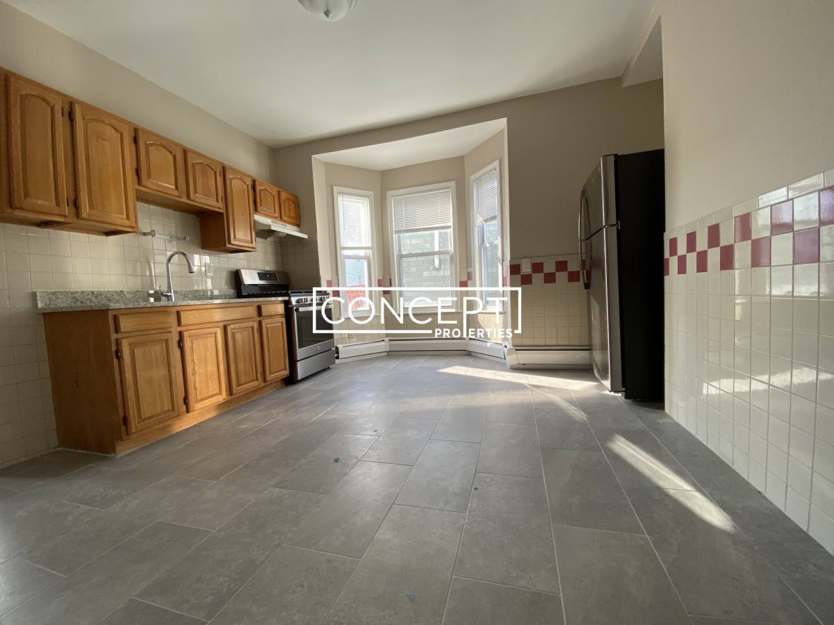 Apartment for rent at 119 George St #2, Roxbury, MA 02119