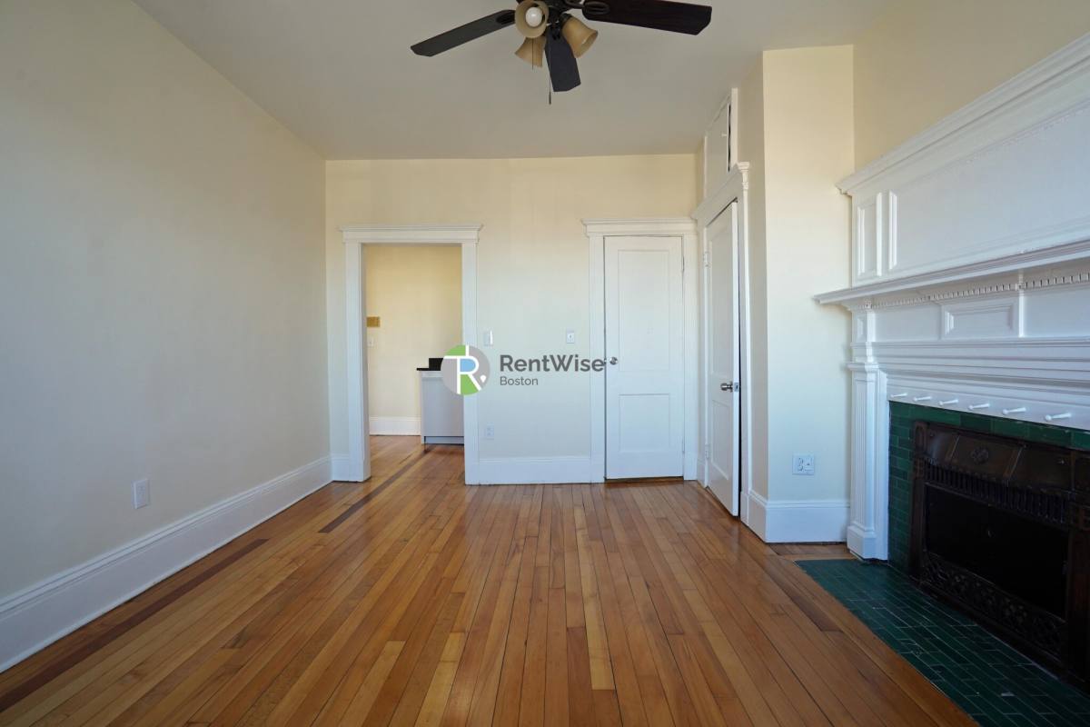 Apartment for rent at 1212 Commonwealth Ave #9, Allston, MA 02134