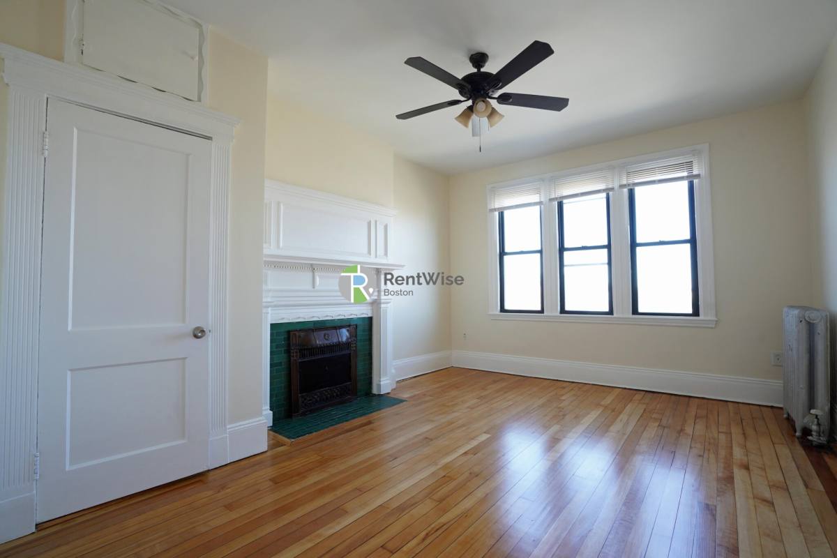 Apartment for rent at 1212 Commonwealth Ave #9, Allston, MA 02134