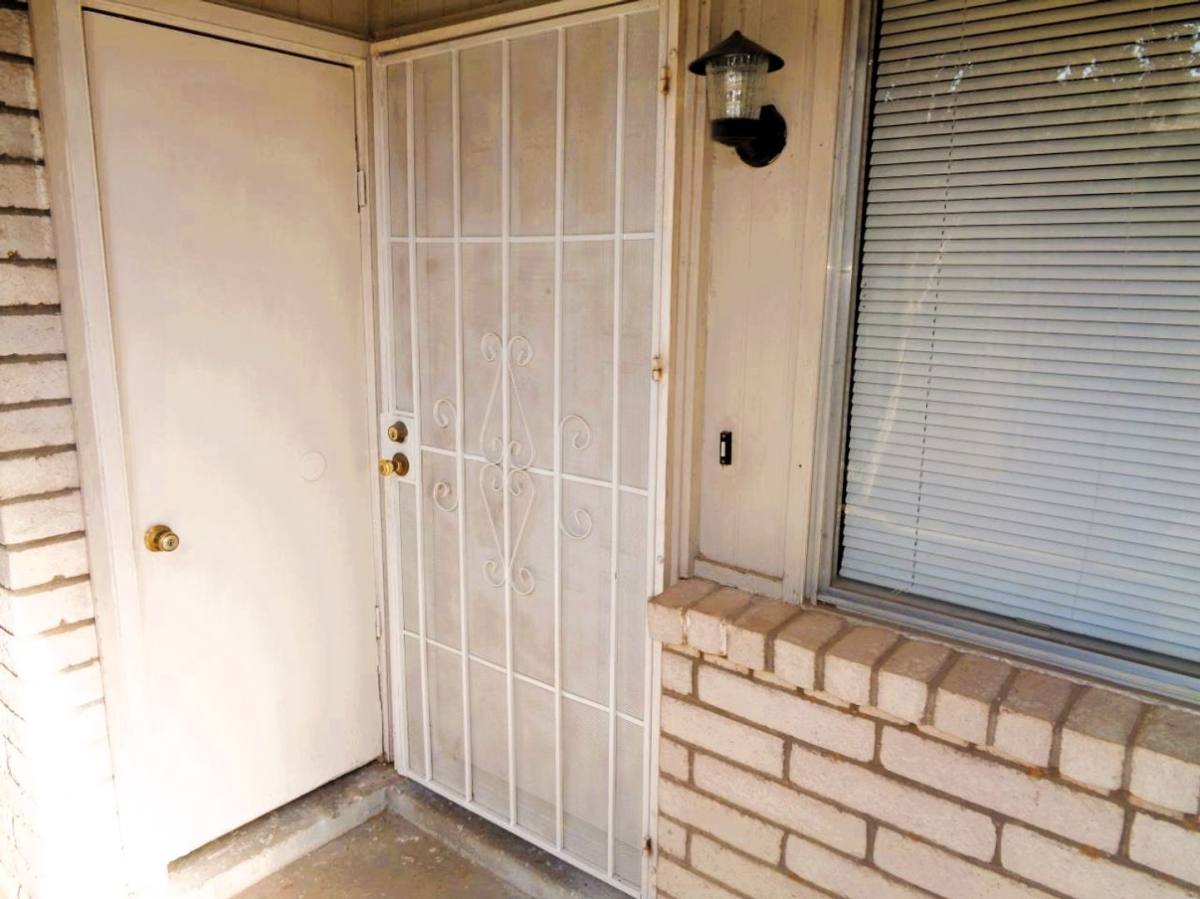 House for rent at 3028 E Glen Dr, El Paso, TX 79936