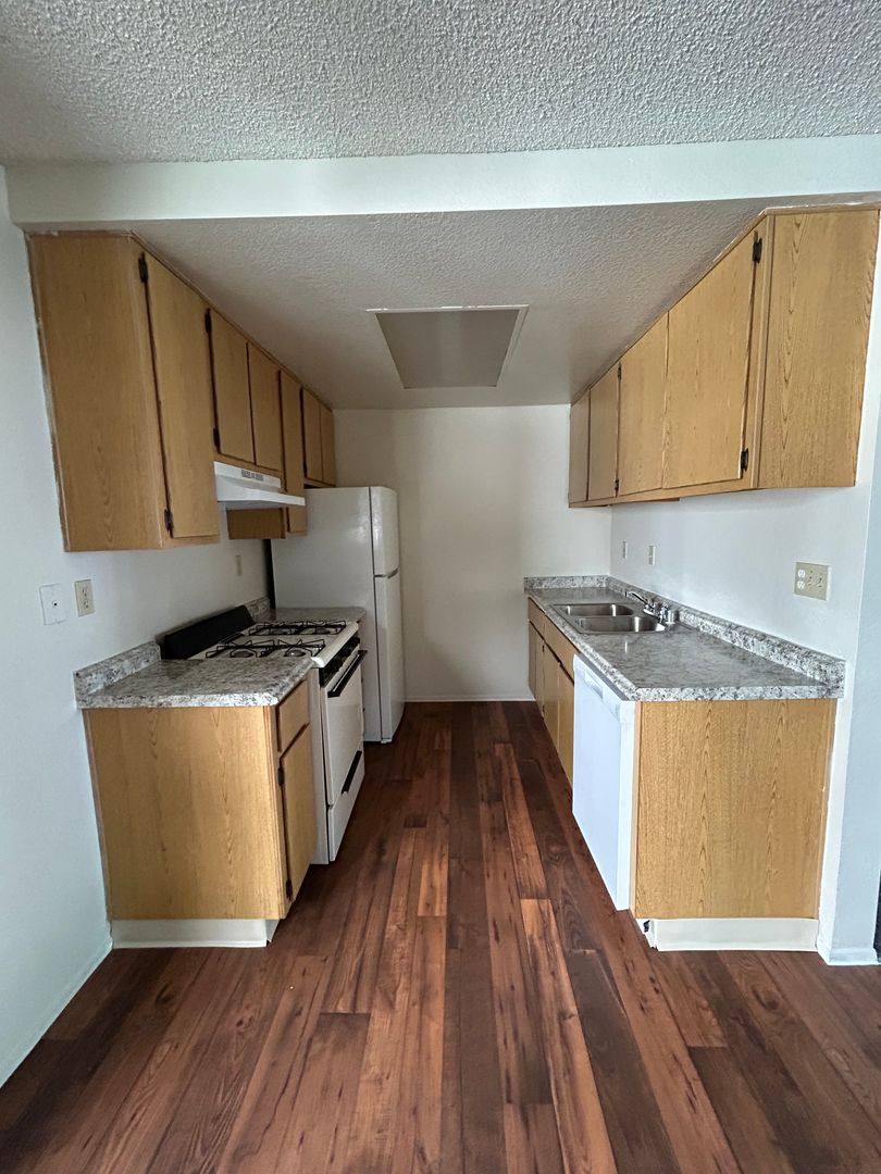 Apartment for rent at 744 W Fallbrook St, Fallbrook, CA 92028