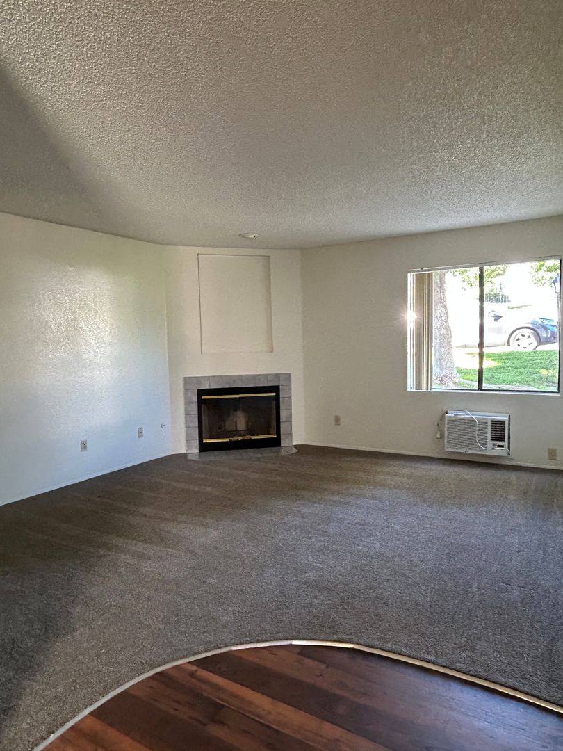 Apartment for rent at 744 W Fallbrook St, Fallbrook, CA 92028