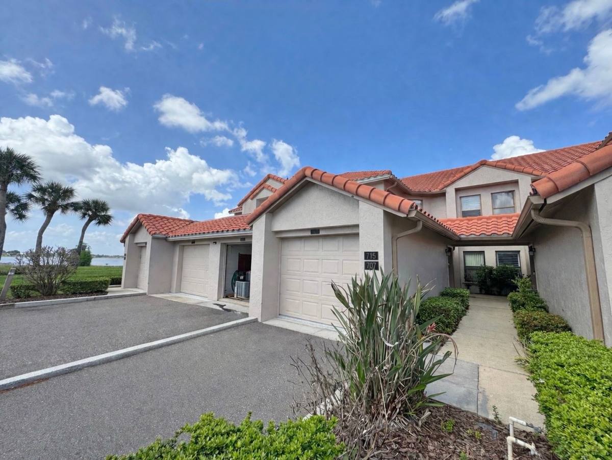 Condo for rent at 715 Magnolia Place, Winter Haven, FL 33884