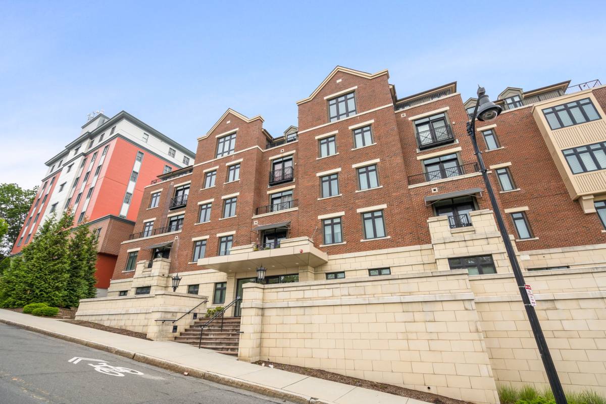 Apartment for rent at 1501 Commonwealth Ave #103, Brighton, MA 02135