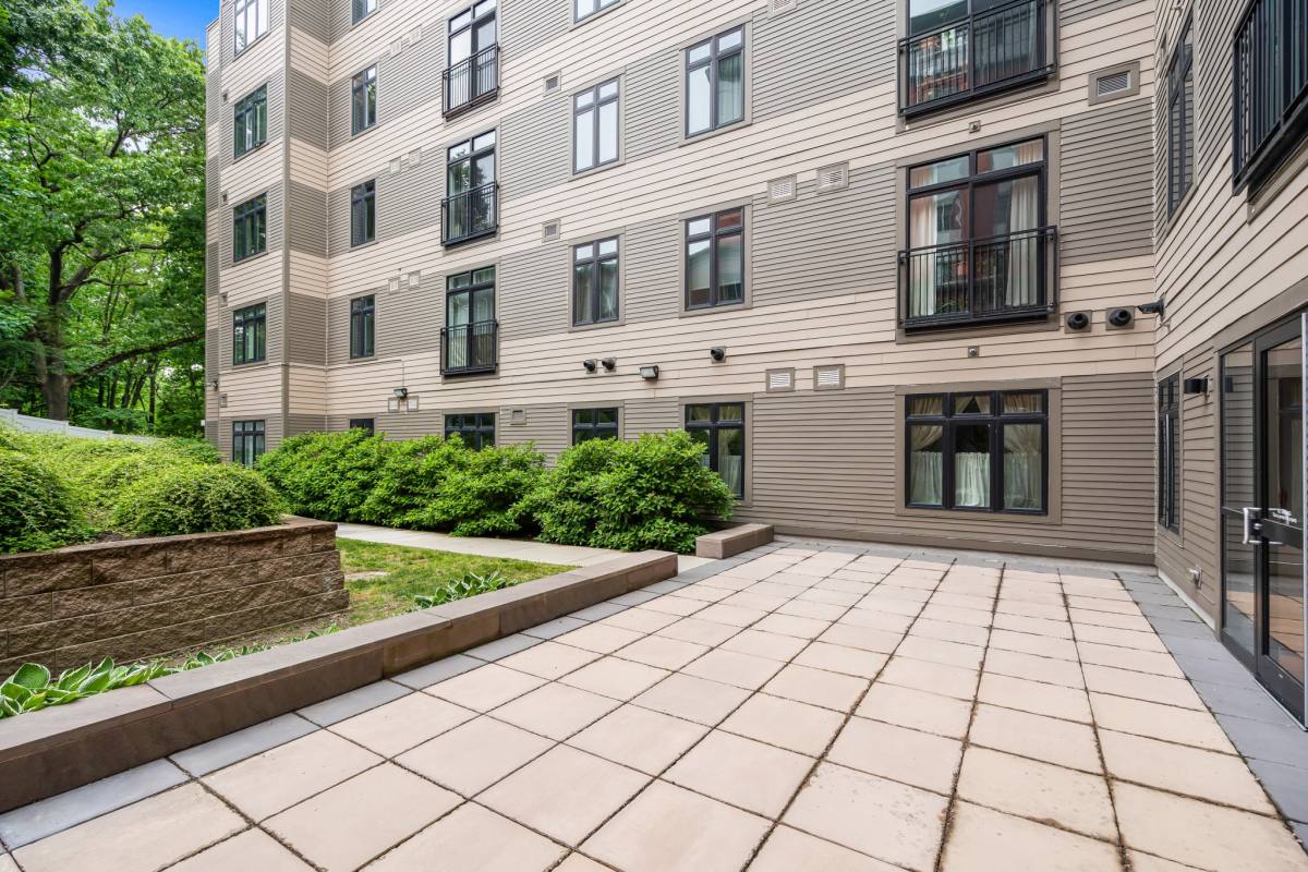 Apartment for rent at 1501 Commonwealth Ave #103, Brighton, MA 02135