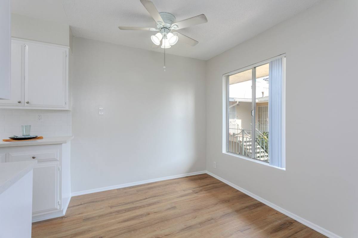 Apartment for rent at 830-842 Elm Ave, Long Beach, CA 90813