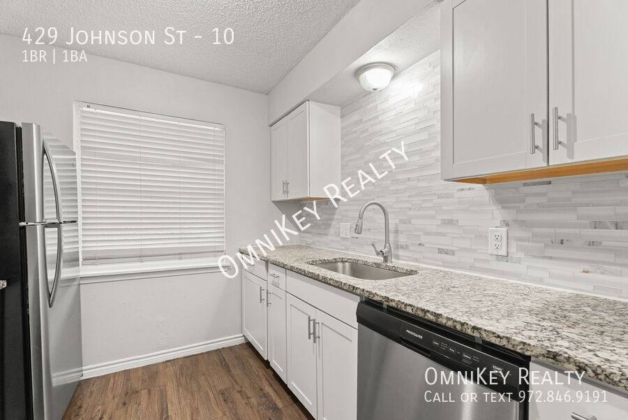 Apartment for rent at 429 Johnson St #10, Longview, TX 75602