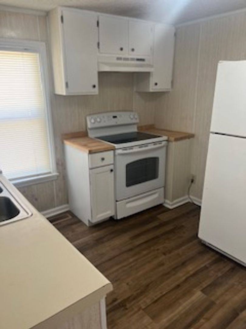 House for rent at 1508 Bay St, Morehead City, NC 28557
