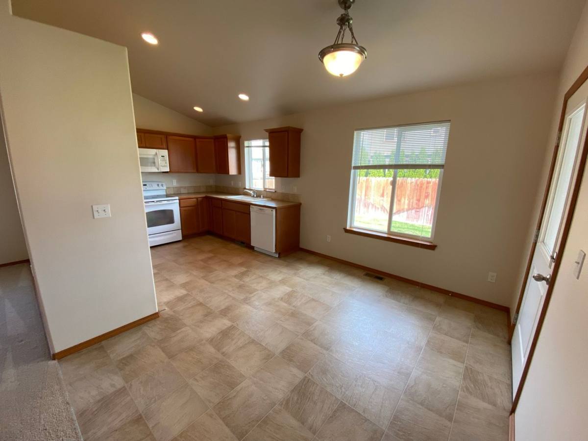 House for rent at 403 E Windsor Court, Ellensburg, WA 98926