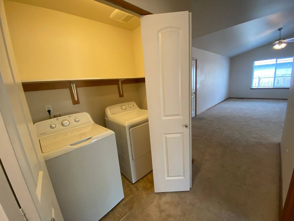 House for rent at 403 E Windsor Court, Ellensburg, WA 98926