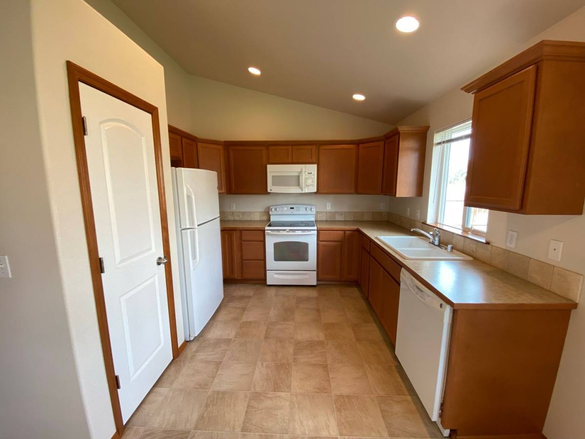 House for rent at 403 E Windsor Court, Ellensburg, WA 98926