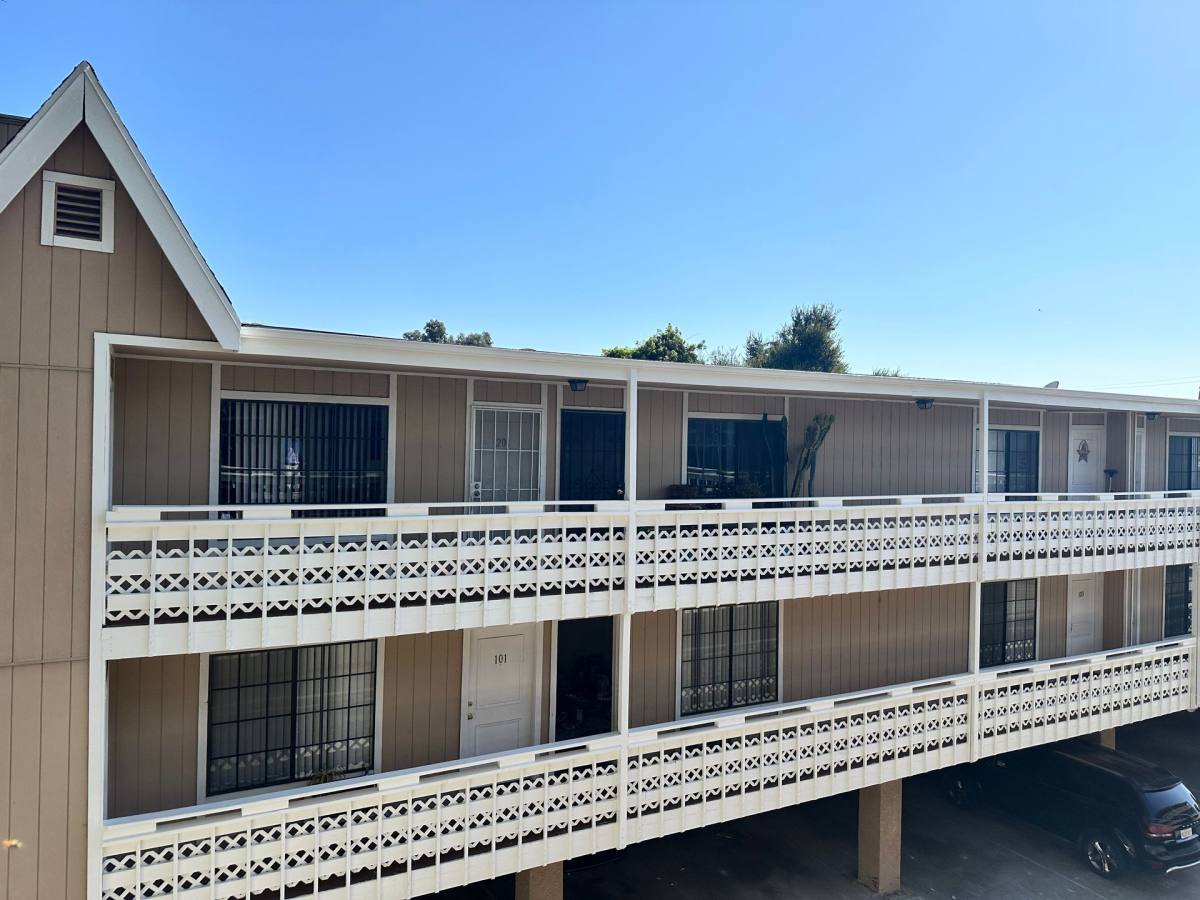 Apartment for rent at 7519-7543 Vassar Ave, Canoga Park, CA 91303