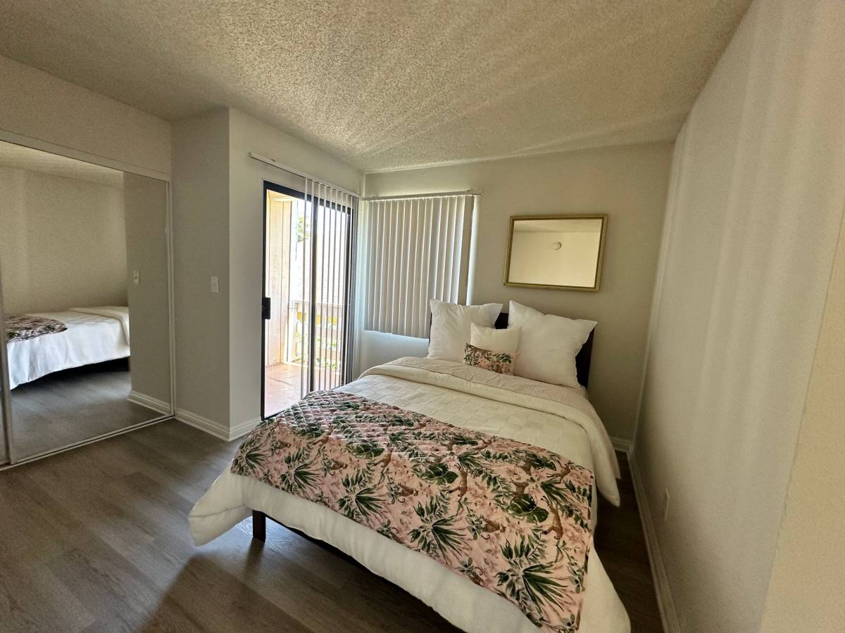 Apartment for rent at 7519-7543 Vassar Ave, Canoga Park, CA 91303