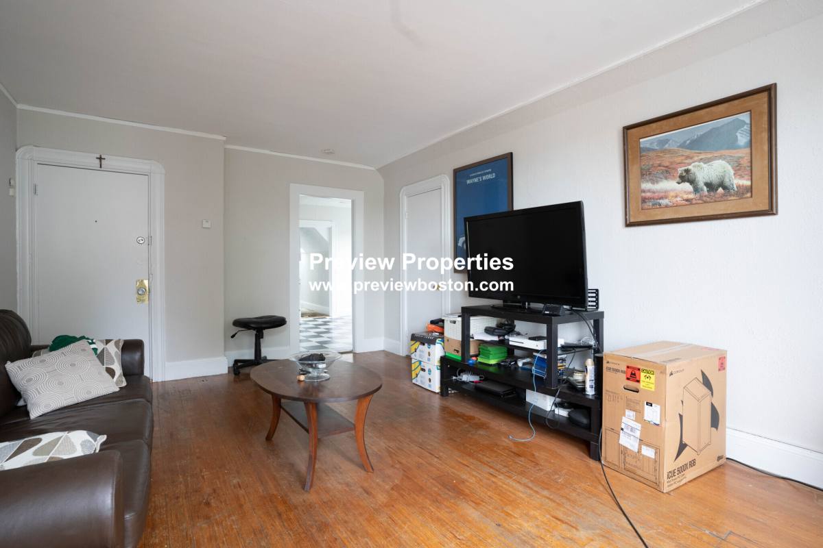 Apartment for rent at 32 Gordon St #3P, Allston, MA 02134