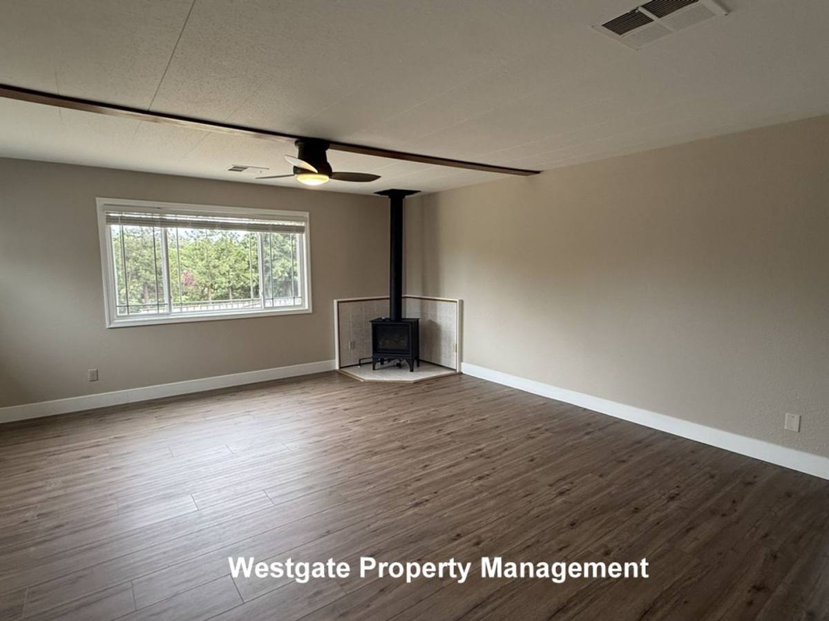 House for rent at 965 Eastman Lane, Petaluma, CA 94952