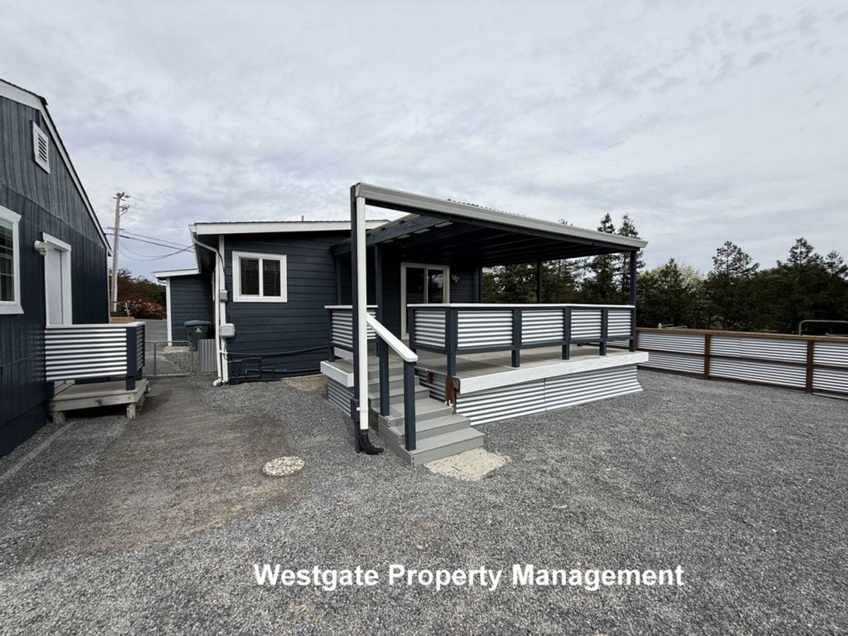 House for rent at 965 Eastman Lane, Petaluma, CA 94952