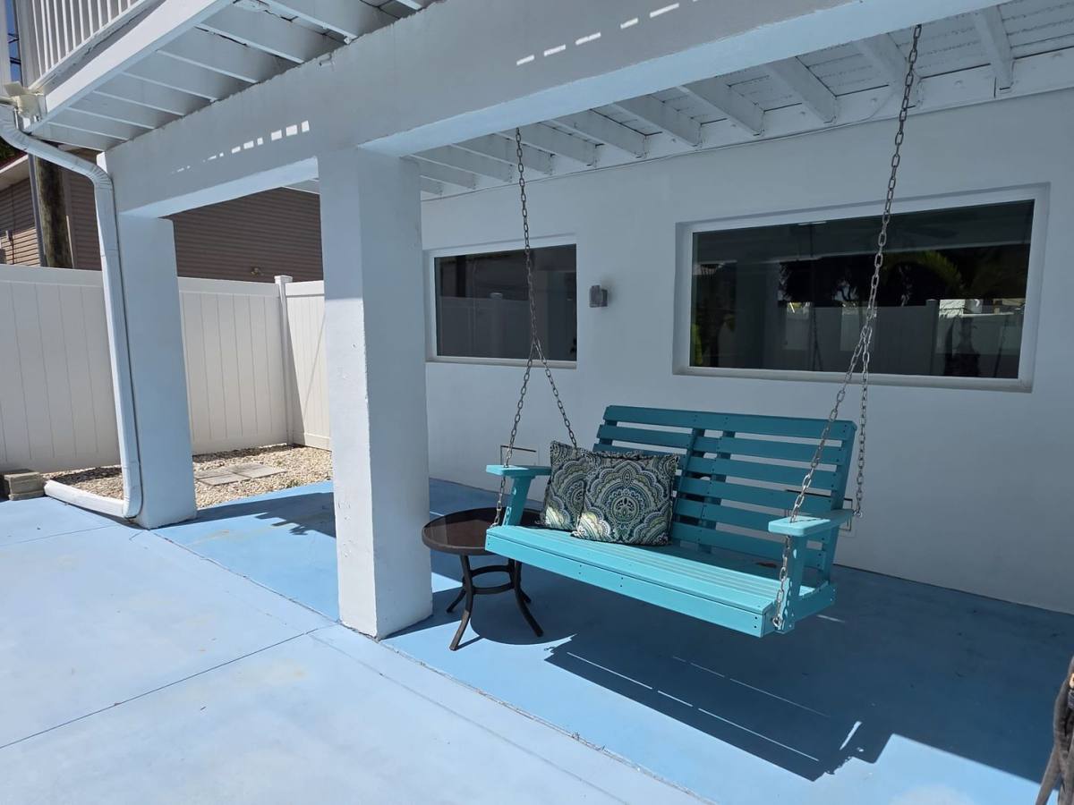 House for rent at 2921 Dupont St S, Saint Petersburg, FL 33707