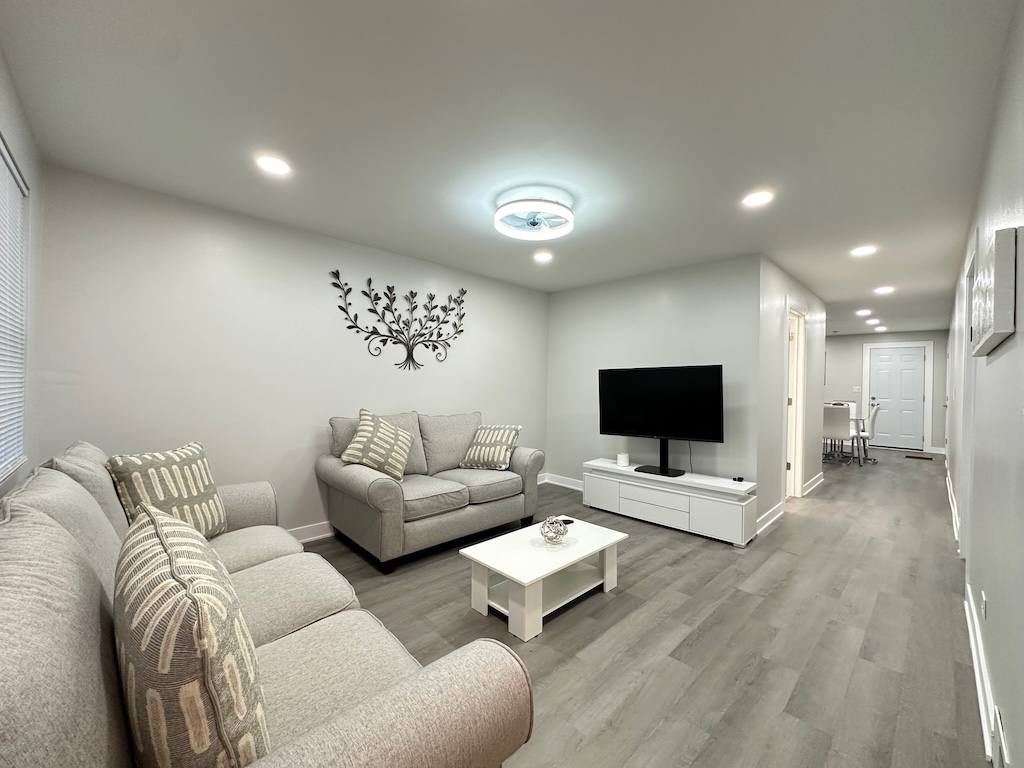 Apartment for rent at 1937 Grand #3, Chicago, IL 60622