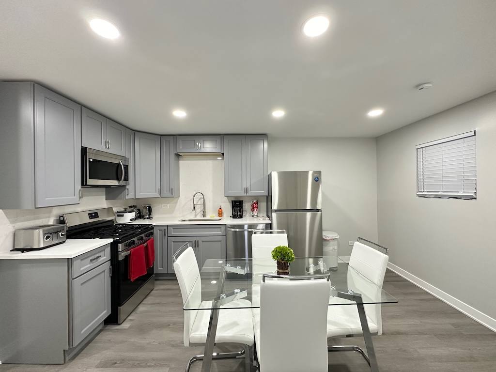 Apartment for rent at 1937 Grand #3, Chicago, IL 60622