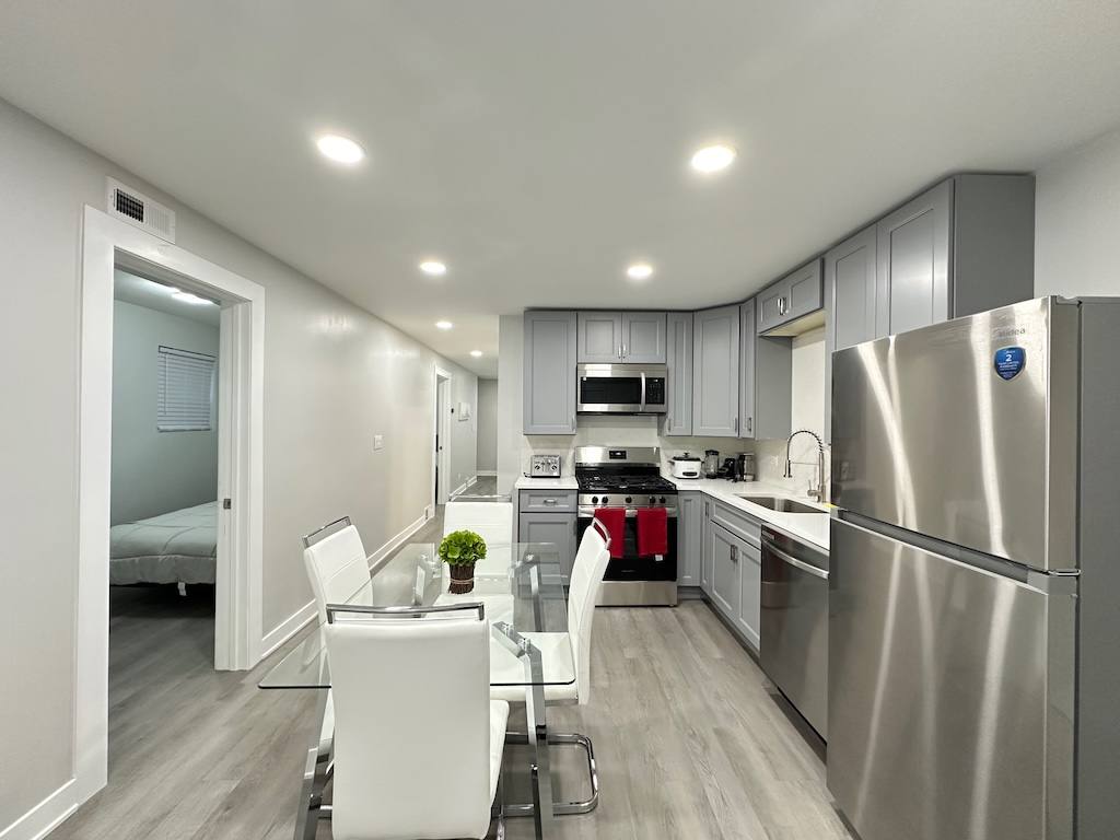 Apartment for rent at 1937 Grand #3, Chicago, IL 60622