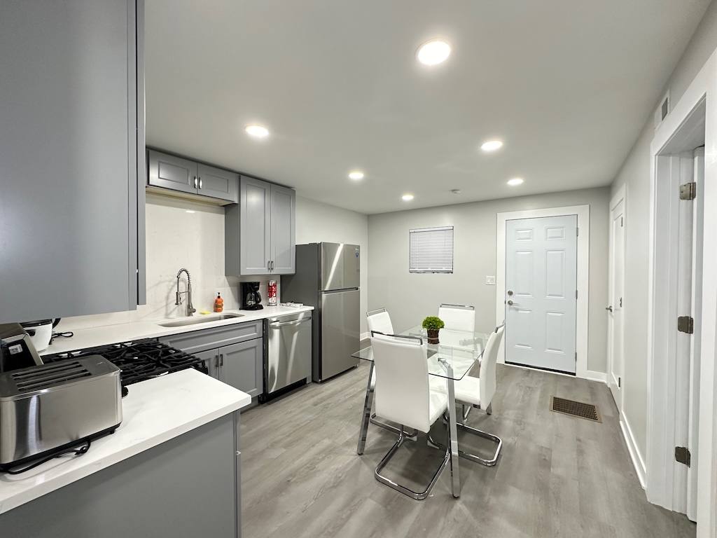 Apartment for rent at 1937 Grand #3, Chicago, IL 60622