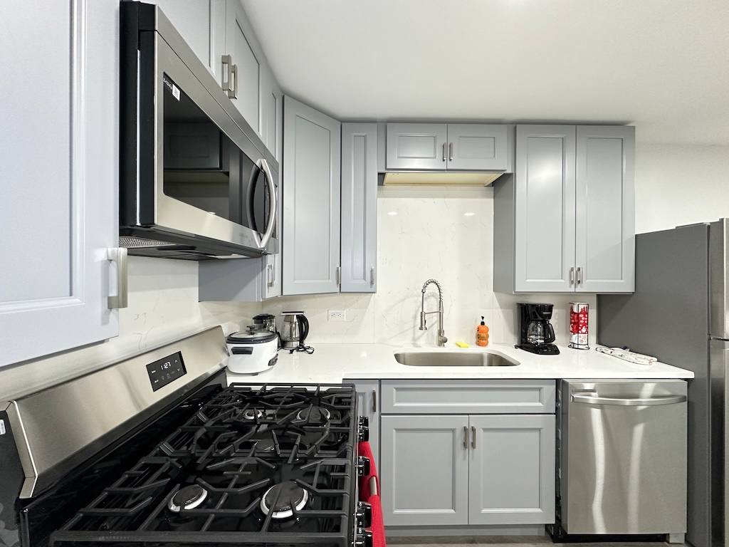 Apartment for rent at 1935 Grand #8Q, Chicago, IL 60622