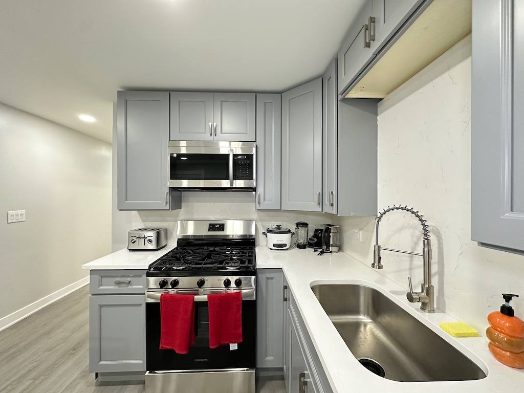 Apartment for rent at 1935 Grand #8Q, Chicago, IL 60622