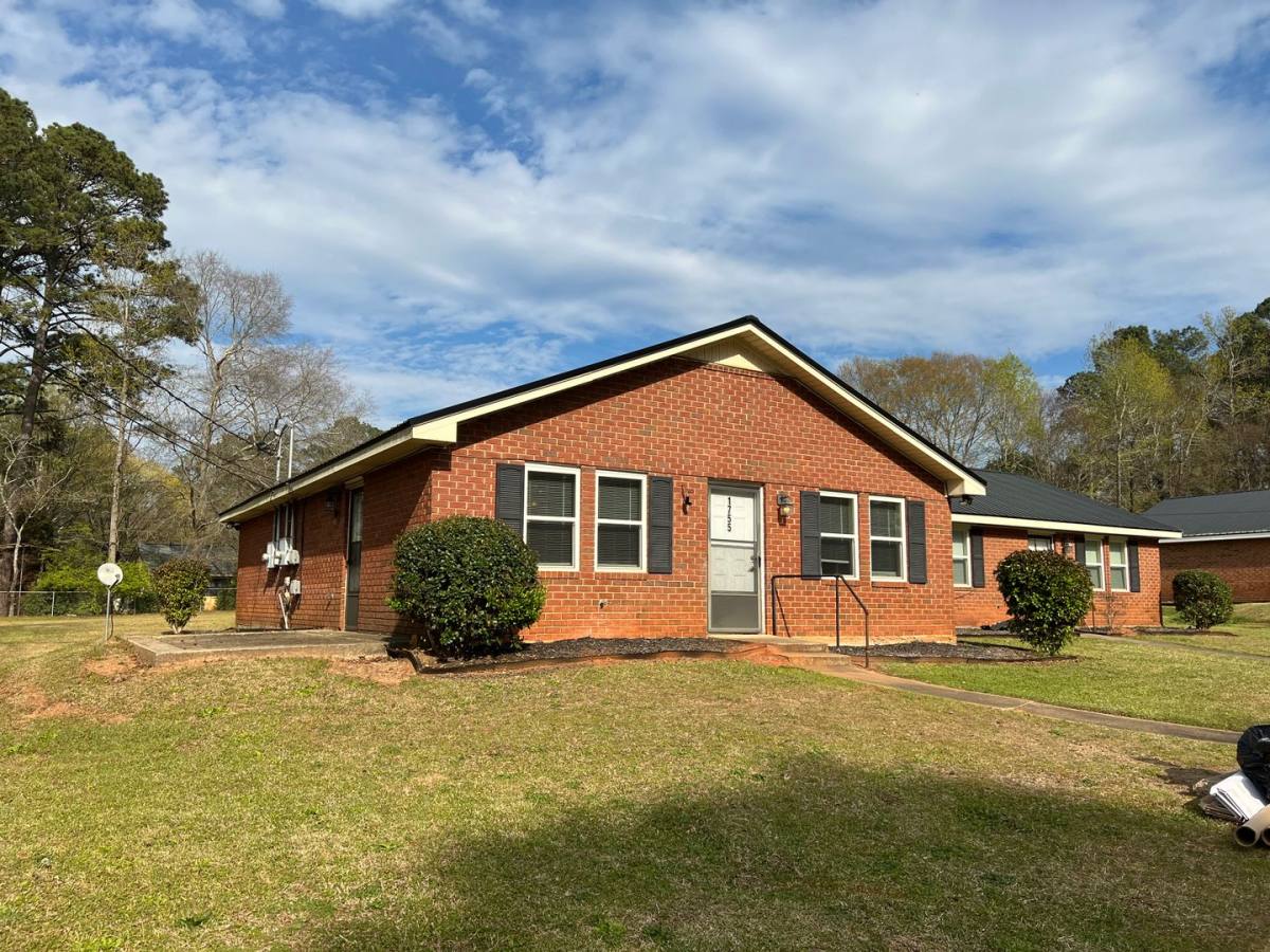 Apartment for rent at 1755 57 Cedar Shoals Dr, Athens, GA 30605