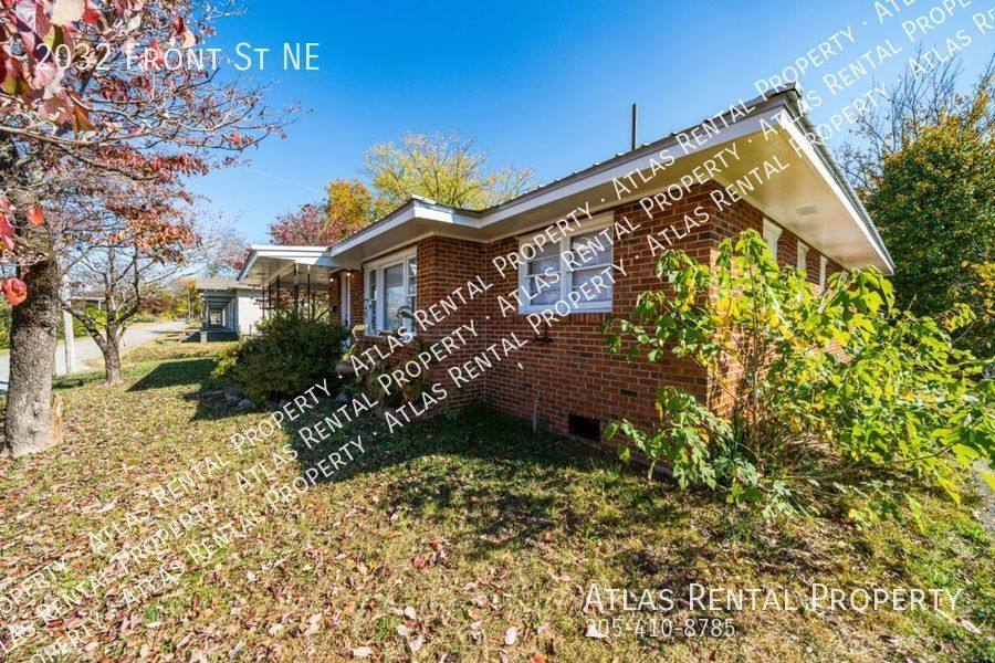 House for rent at 2032 Front St NE, Huntsville, AL 35811