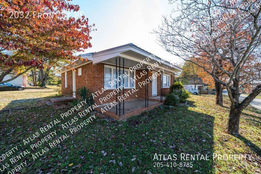 House for rent at 2032 Front St NE, Huntsville, AL 35811