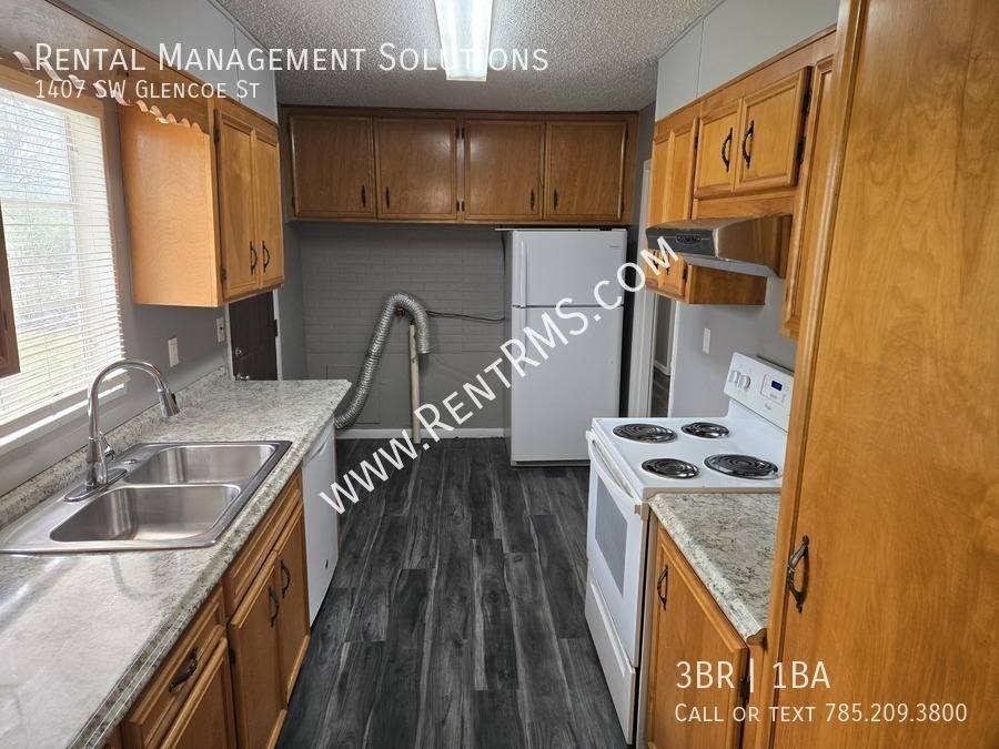 House for rent at 1407 SW Glencoe St, Topeka, KS 66611