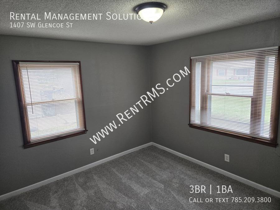 House for rent at 1407 SW Glencoe St, Topeka, KS 66611
