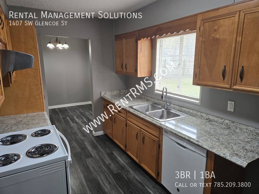 House for rent at 1407 SW Glencoe St, Topeka, KS 66611
