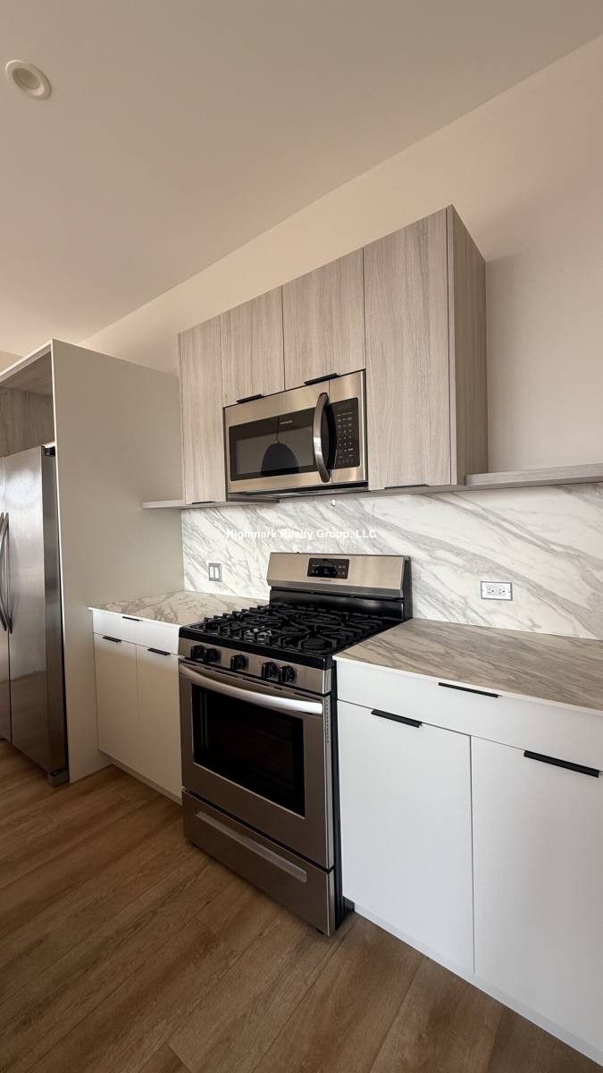 Apartment for rent at 3207 N Narragansett Ave #306A, Chicago, IL 60634