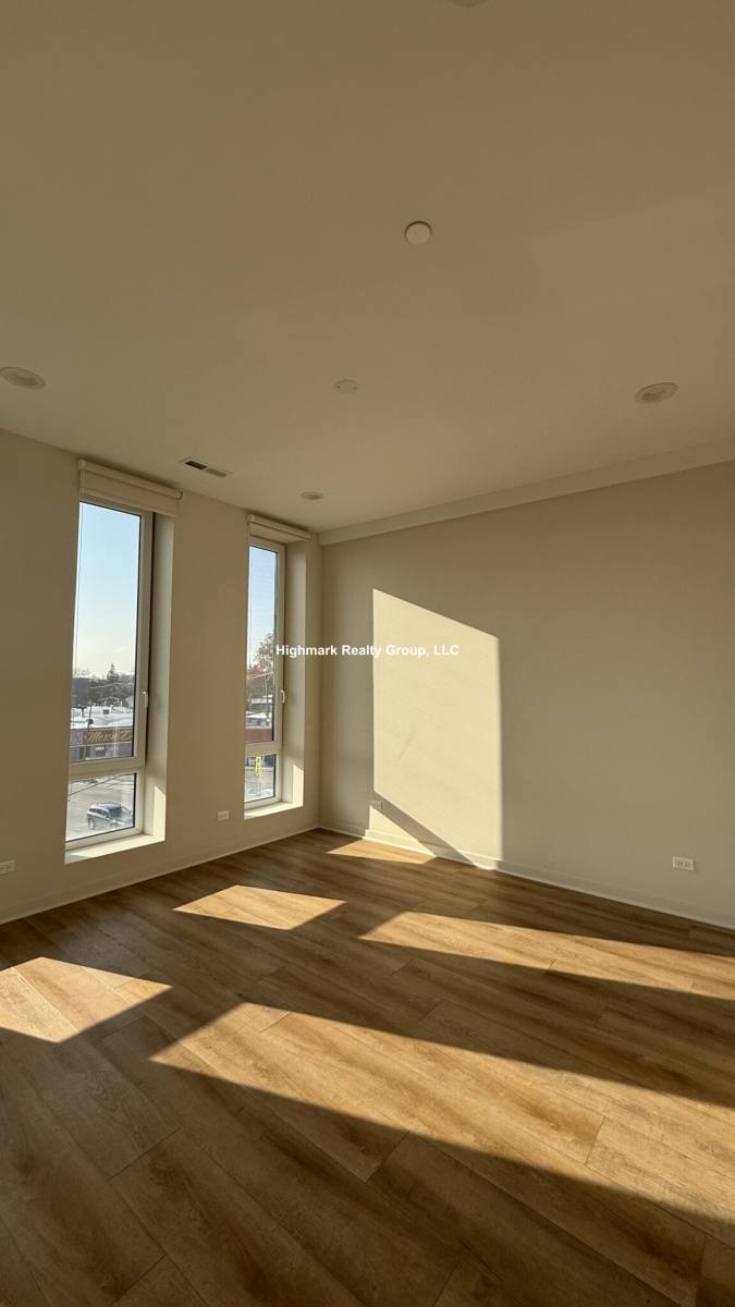 Apartment for rent at 3207 N Narragansett Ave #306A, Chicago, IL 60634