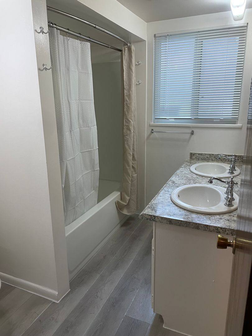 Apartment for rent at 3459 S Logan St, Englewood, CO 80113