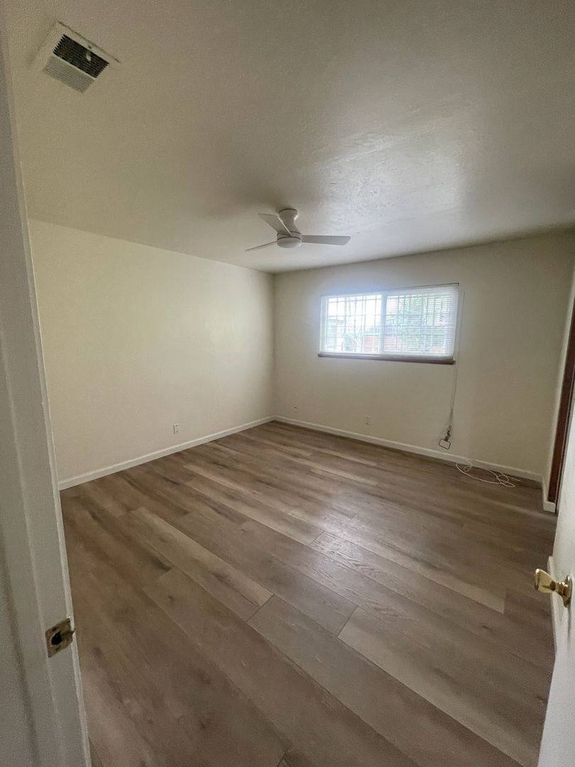 Apartment for rent at 300 Swan Way, Vallejo, CA 94589