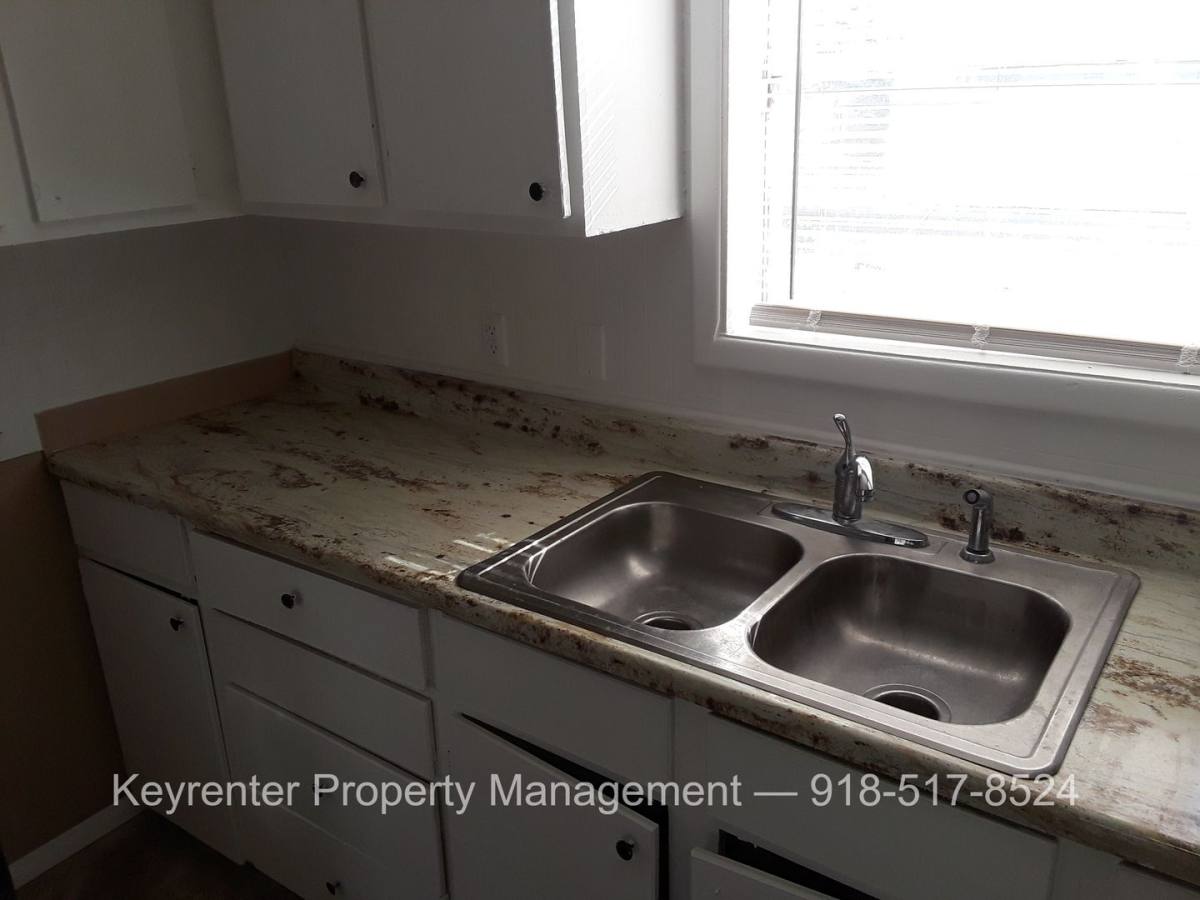 House for rent at 636 E 49th Place N, Tulsa, OK 74126
