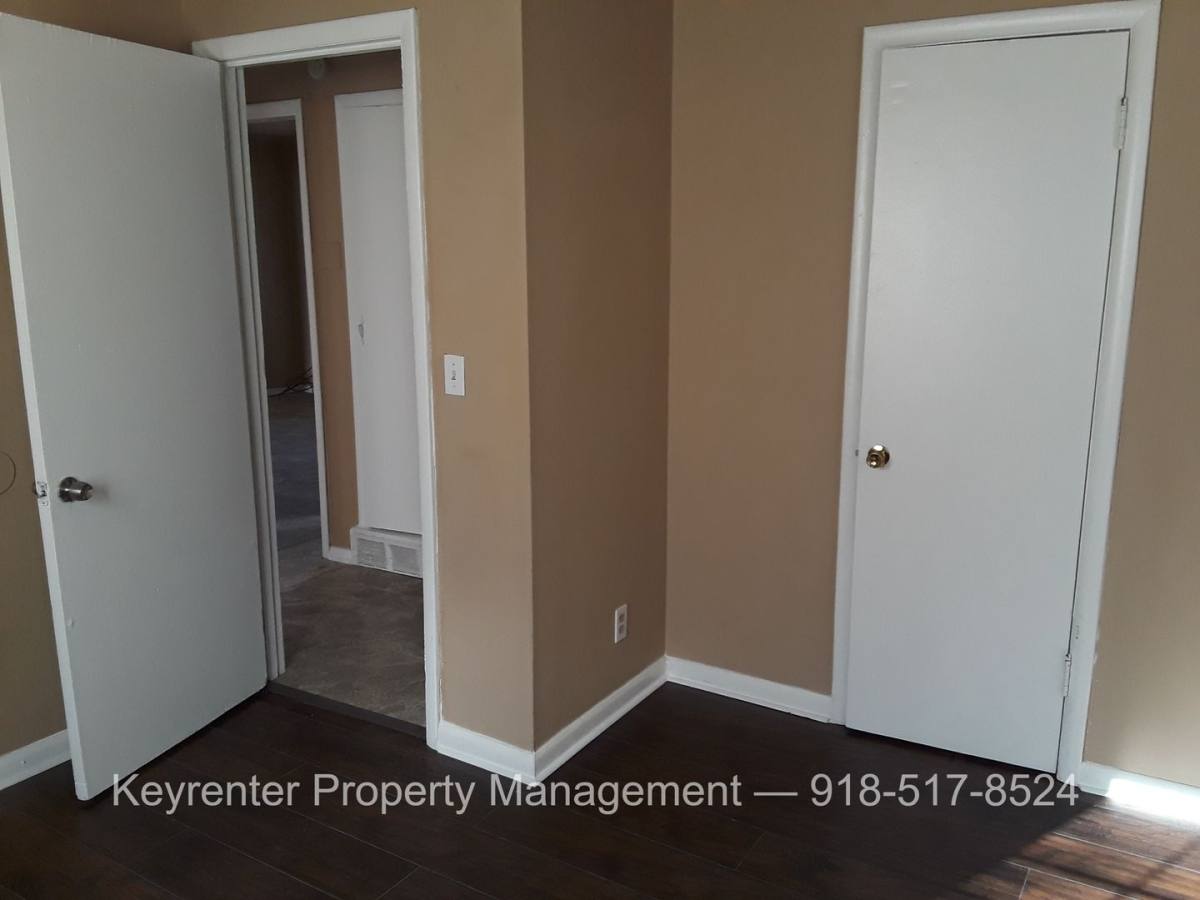 House for rent at 636 E 49th Place N, Tulsa, OK 74126