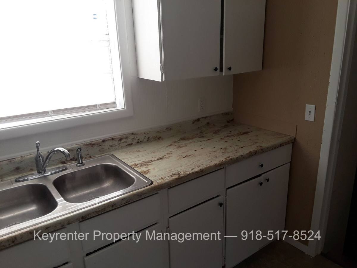 House for rent at 636 E 49th Place N, Tulsa, OK 74126