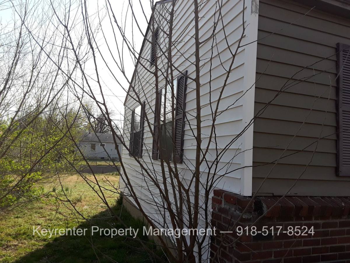 House for rent at 636 E 49th Place N, Tulsa, OK 74126